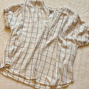 A New Day Casual Checkered/Window Pane V-Neck Linen Blouse. Great with jeans!!
